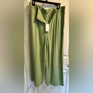 Green Wide-Leg Linen Pants